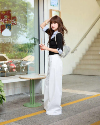 Quần jeans ống rộng cạp cao